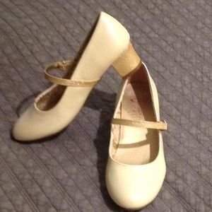 Girls Cream & Gold Dress Pumps NWOT Sz. 3M